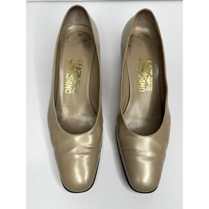 Salvatore Ferragamo Shoes Womens Size 8.5 Beige Leather Block Heel Pumps Italy